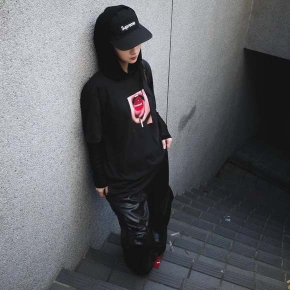 SUPREME Limited Edition Black Lollipop Short Sleeve Tee Shirt Size Medium/Large - Picture 13 of 15